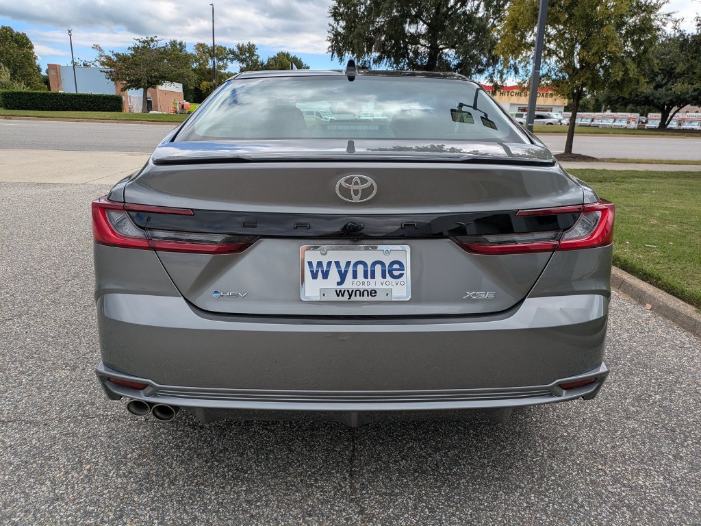 Used 2026 Toyota Camry XSE FWD image 5