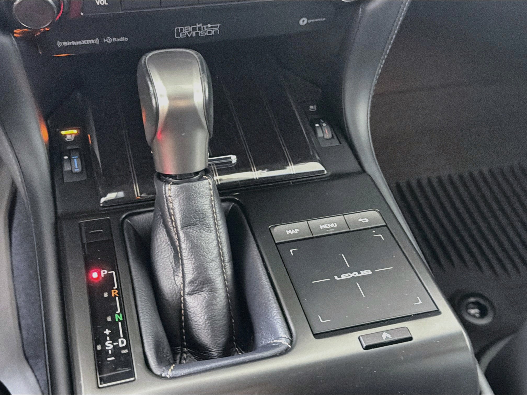 Used 2023 Lexus GX 460 Premium w/ Accessory Package AWD/4WD image 24