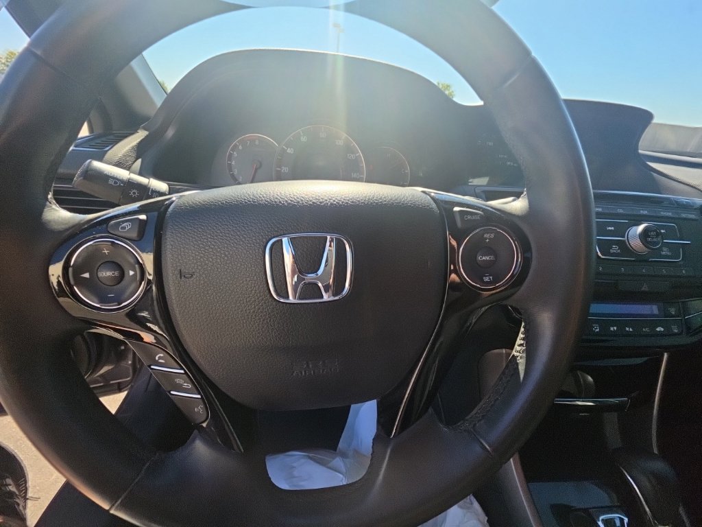 Used 2017 Honda Accord Sport image 15
