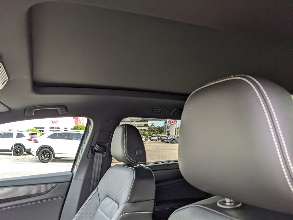 New 2026 Volkswagen Atlas Cross Sport SEL R-Line image 21