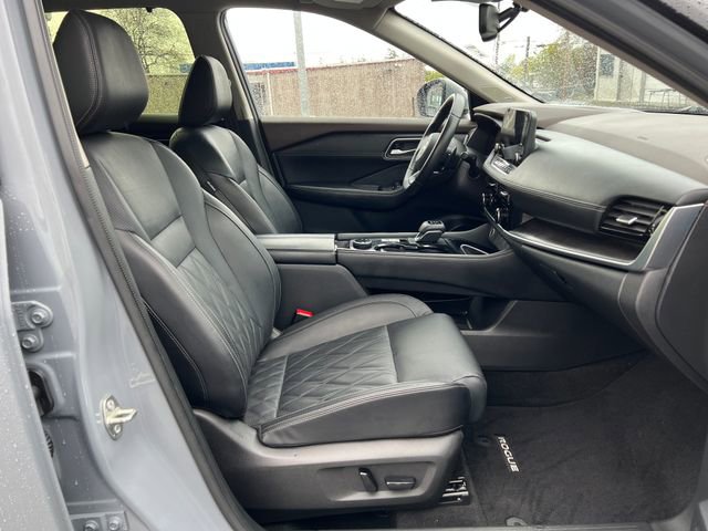 Used 2023 Nissan Rogue Platinum w/ Platinum Premium Package image 13