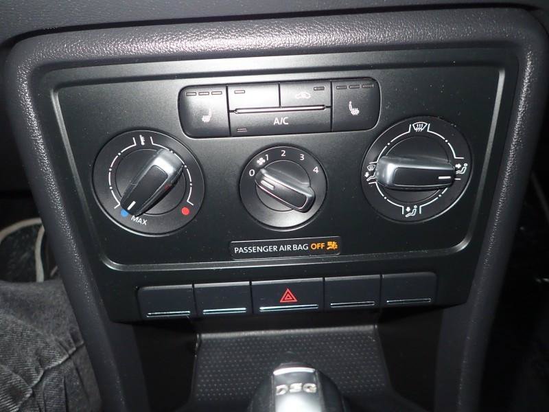 Used 2013 Volkswagen Beetle TDI FWD image 19