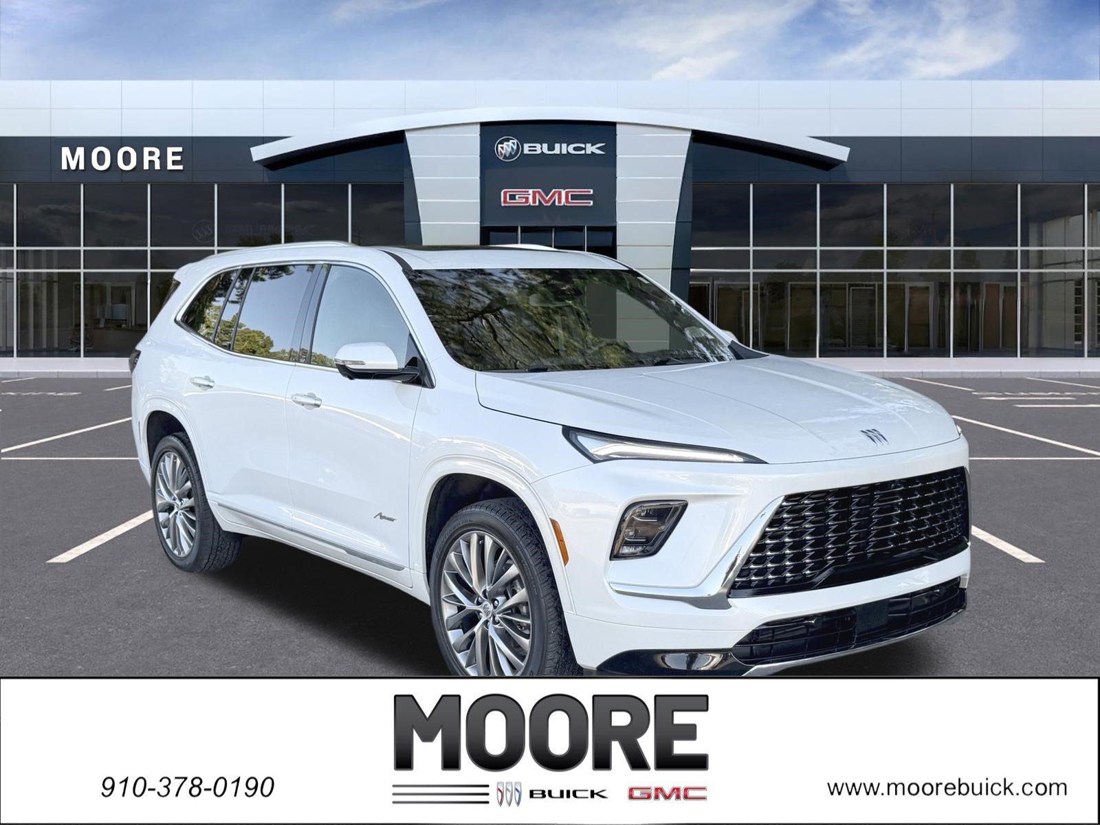 Used 2025 Buick Enclave Avenir FWD image 1