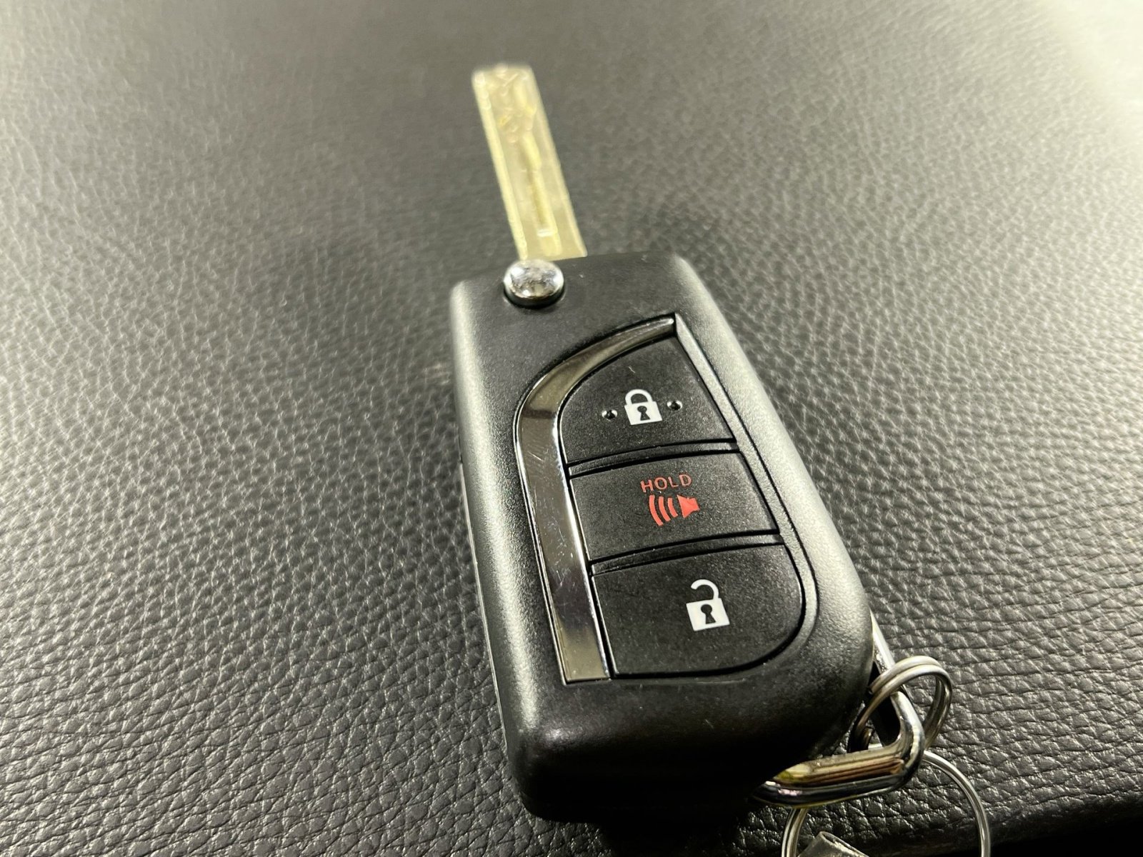 Used 2019 Toyota RAV4 LE image 28