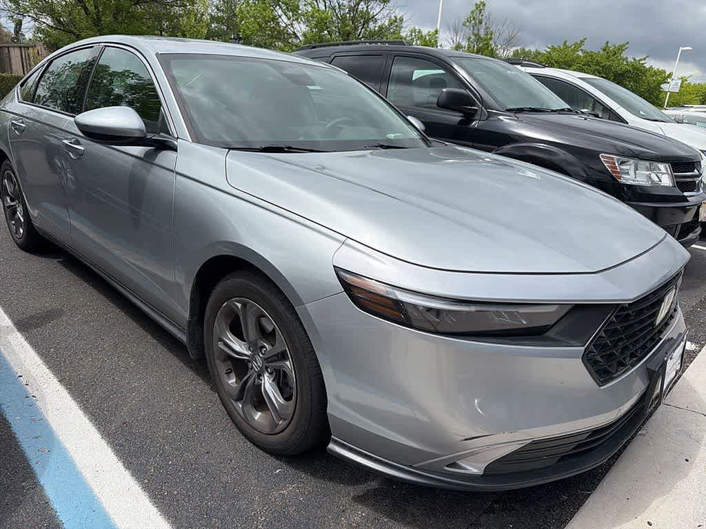 Used 2024 Honda Accord EX image 3