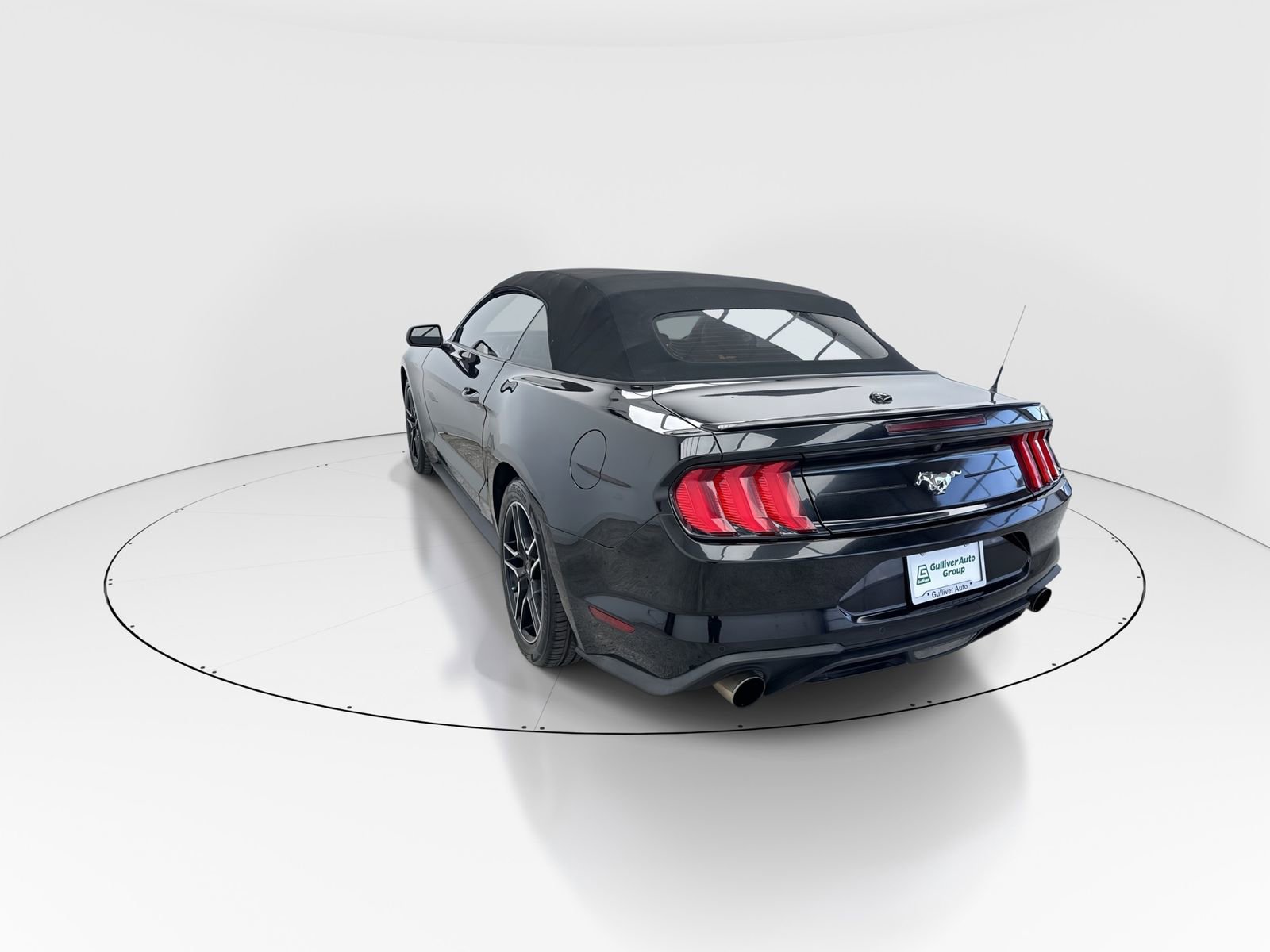 Used 2022 Ford Mustang Premium RWD image 6