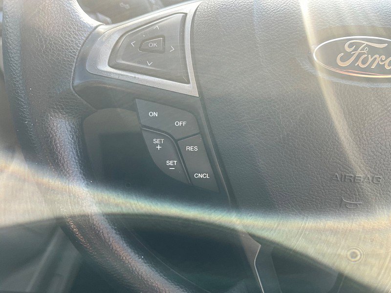 Used 2017 Ford Fusion SE w/ Fusion SE Technology Package image 12