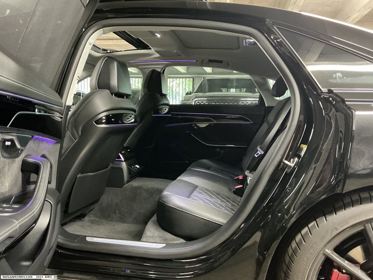 Used 2023 Audi S8 AWD/4WD image 10