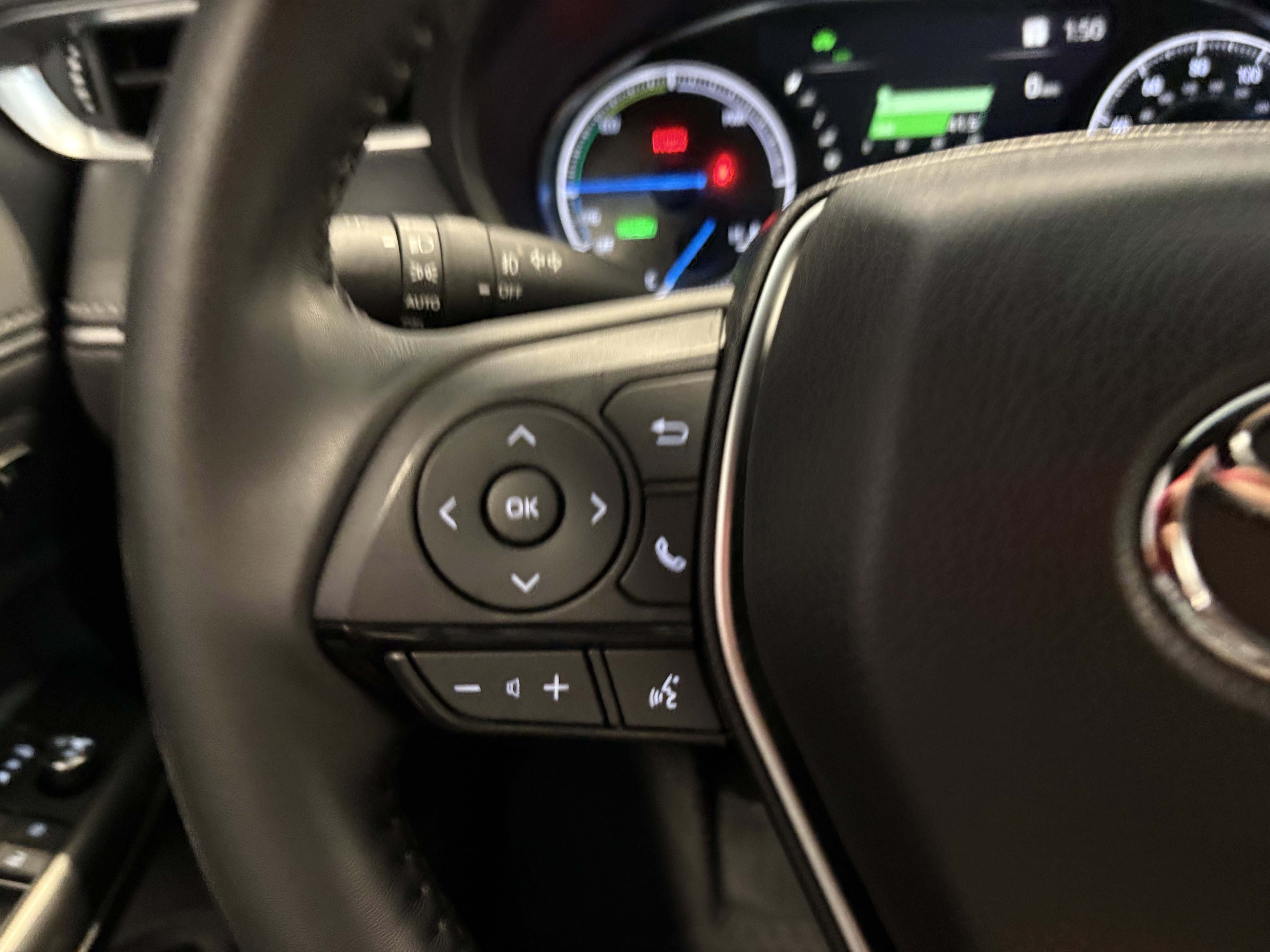Certified 2024 Toyota Venza Nightshade image 21
