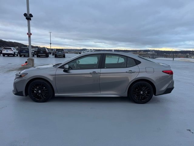 Certified 2025 Toyota Camry SE image 3