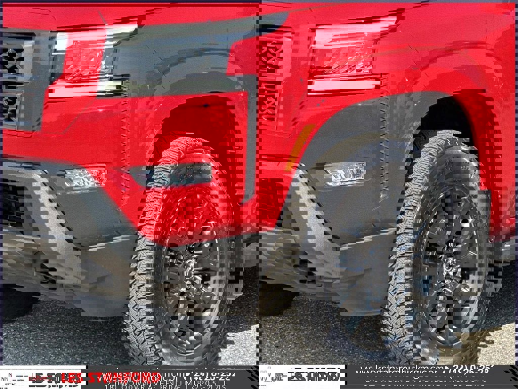 Used 2022 Nissan Frontier SV w/ SV Premium Package image 9