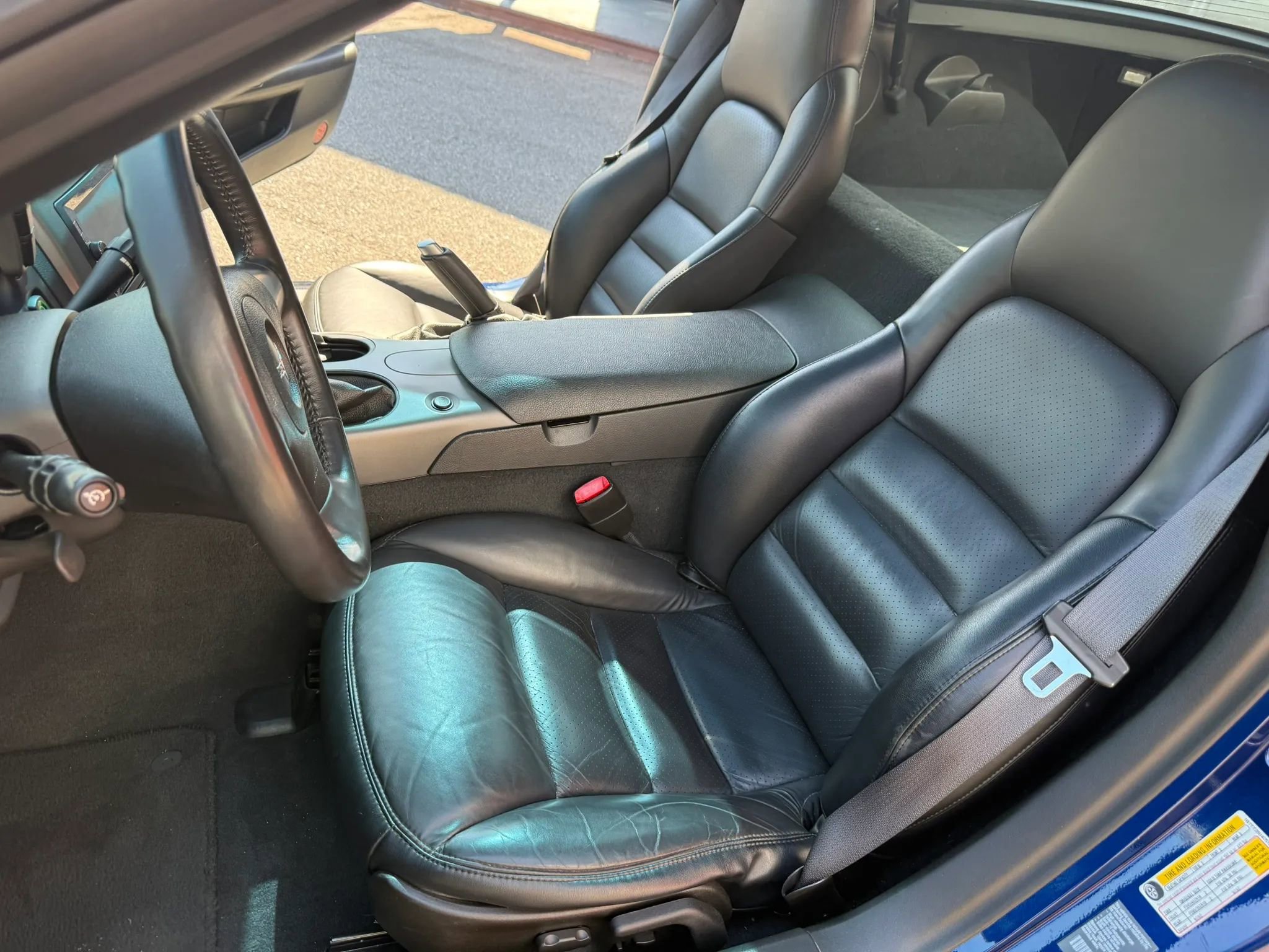 Used 2007 Chevrolet Corvette Coupe w/ Performance Package image 14