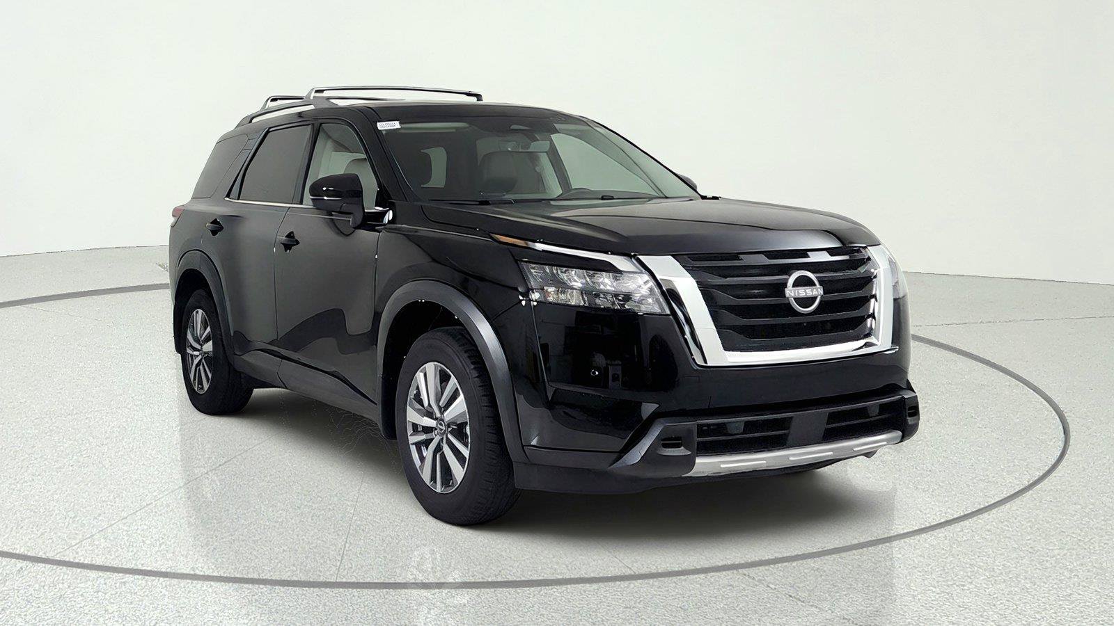 Used 2025 Nissan Pathfinder SL