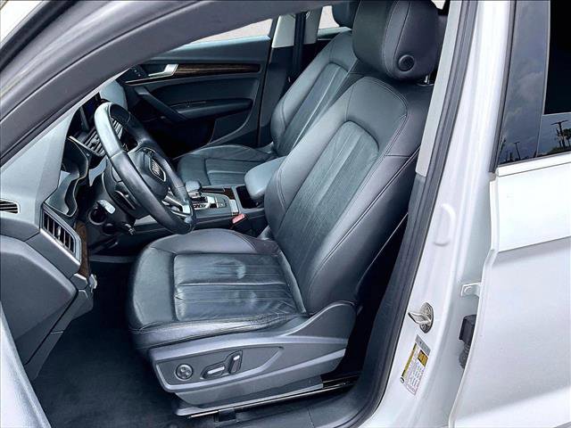 Used 2019 Audi Q5 2.0T Premium w/ Convenience Package AWD/4WD image 24