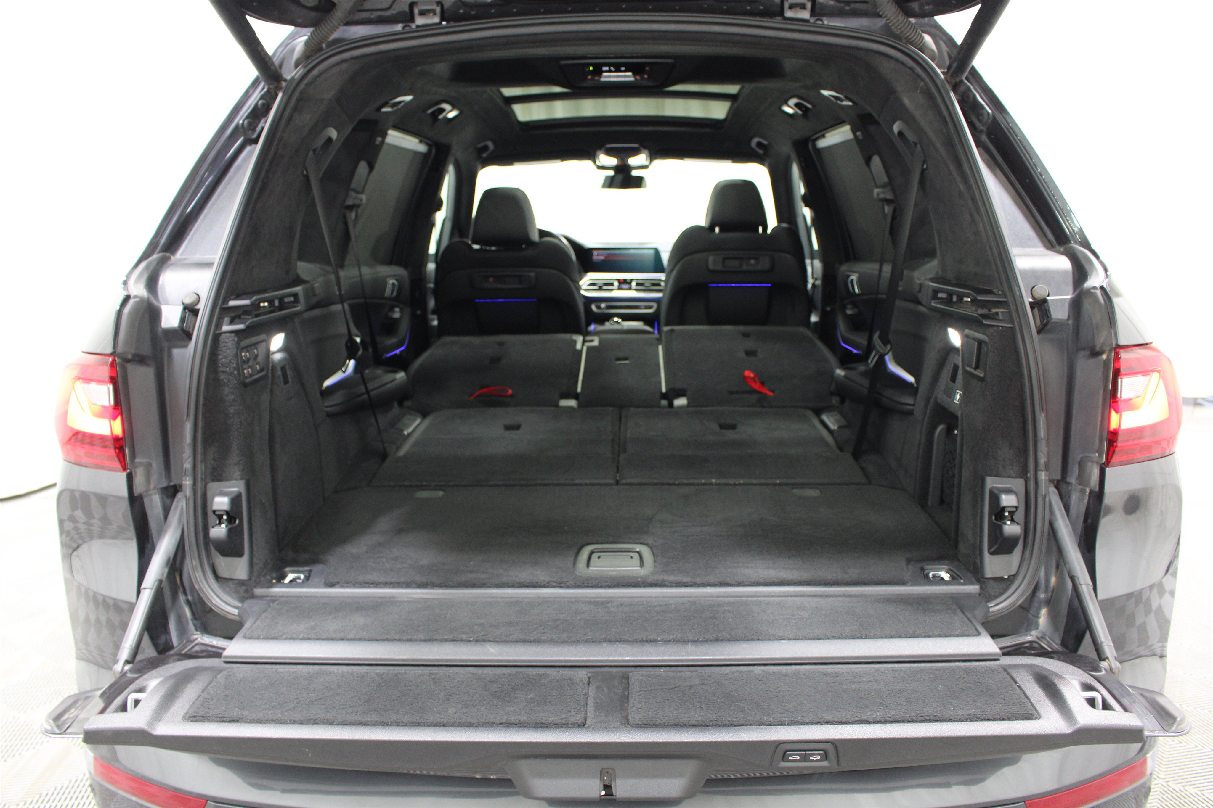 Used 2022 BMW X7 xDrive40i w/ Premium Package AWD/4WD image 32