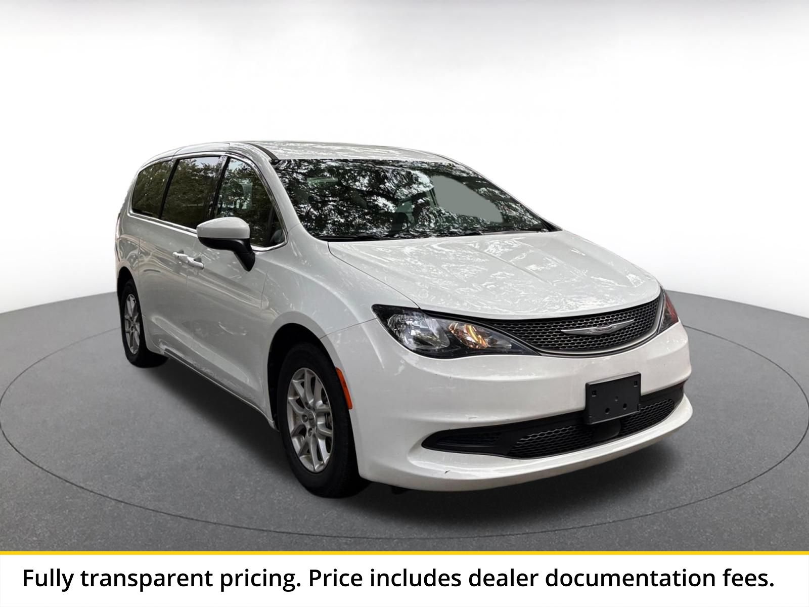 Used 2023 Chrysler Voyager LX FWD image 1