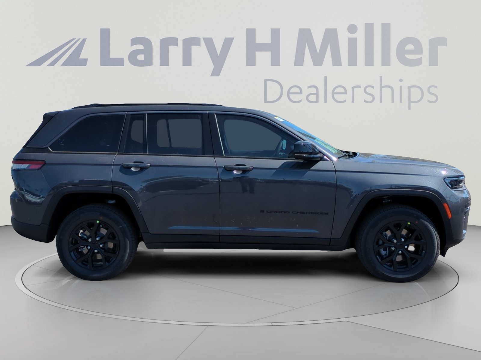 New 2026 Jeep Grand Cherokee Altitude AWD/4WD image 6