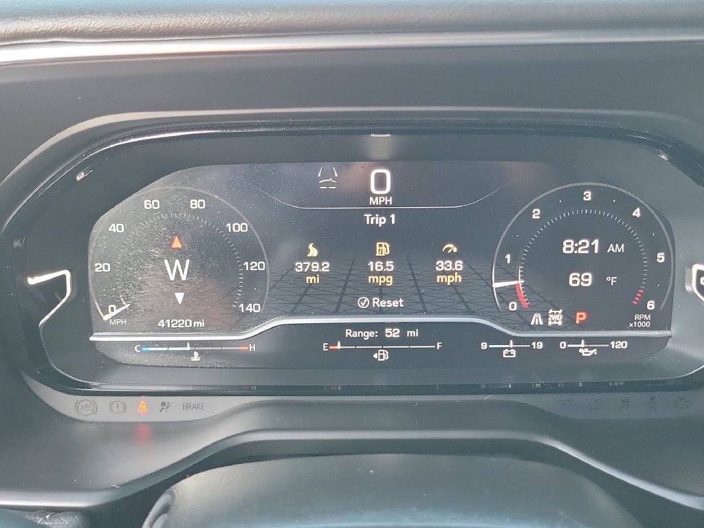 Used 2023 GMC Yukon Denali AWD/4WD image 12