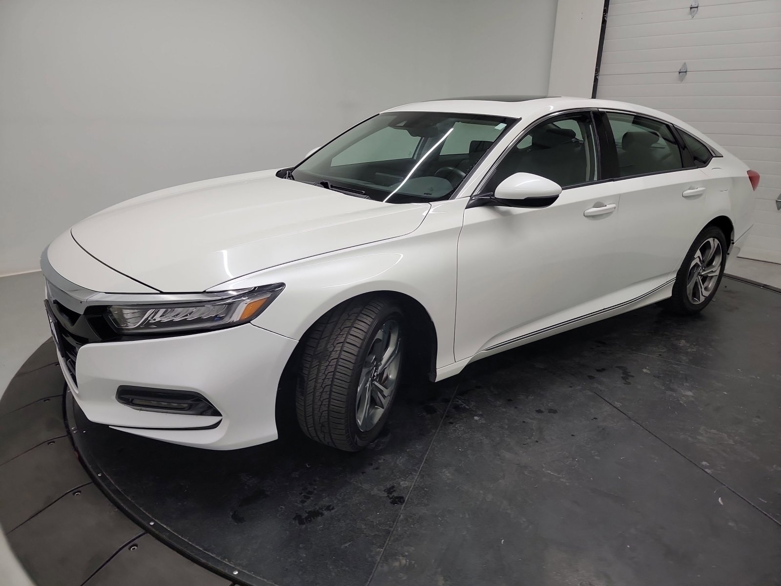 Used 2018 Honda Accord EX-L image 3