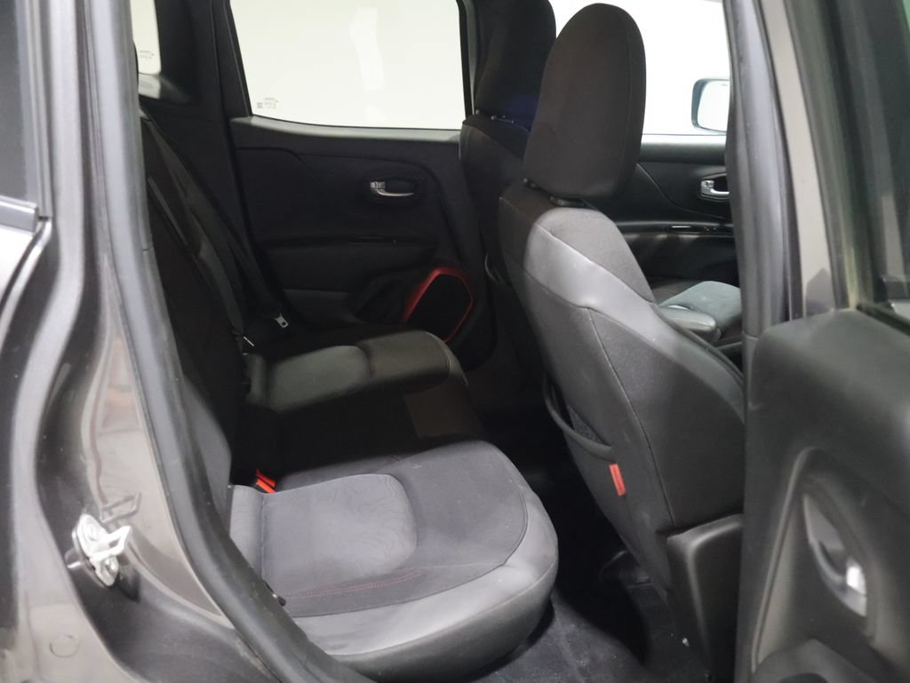 Used 2017 Jeep Renegade Trailhawk w/ Popular Equipment Group AWD/4WD image 19