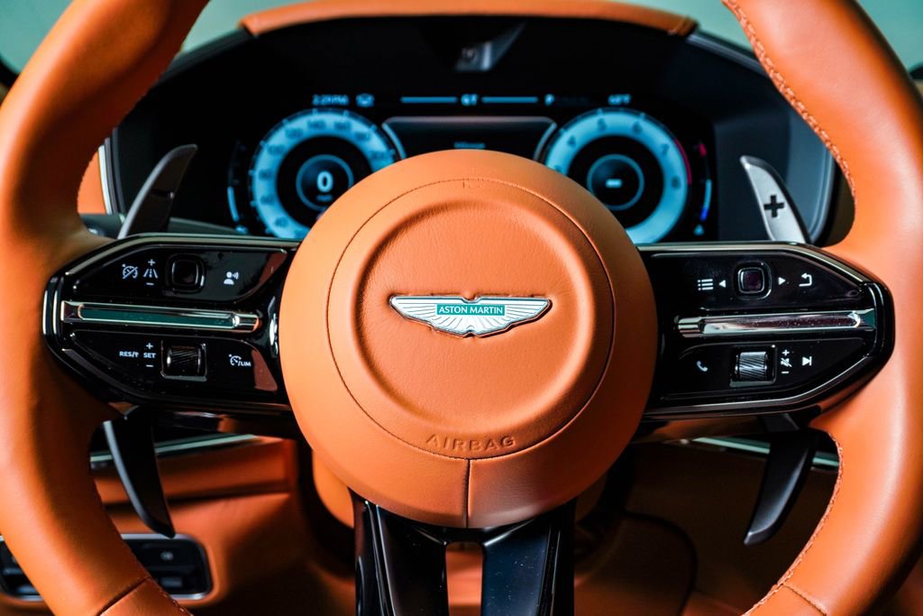 Used 2025 Aston Martin DBX 707 image 25