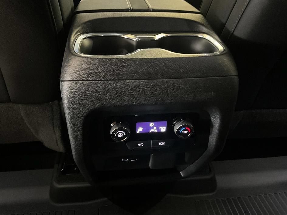 New 2026 Chevrolet Traverse Z71 w/ Enhanced Driving Package AWD/4WD image 25