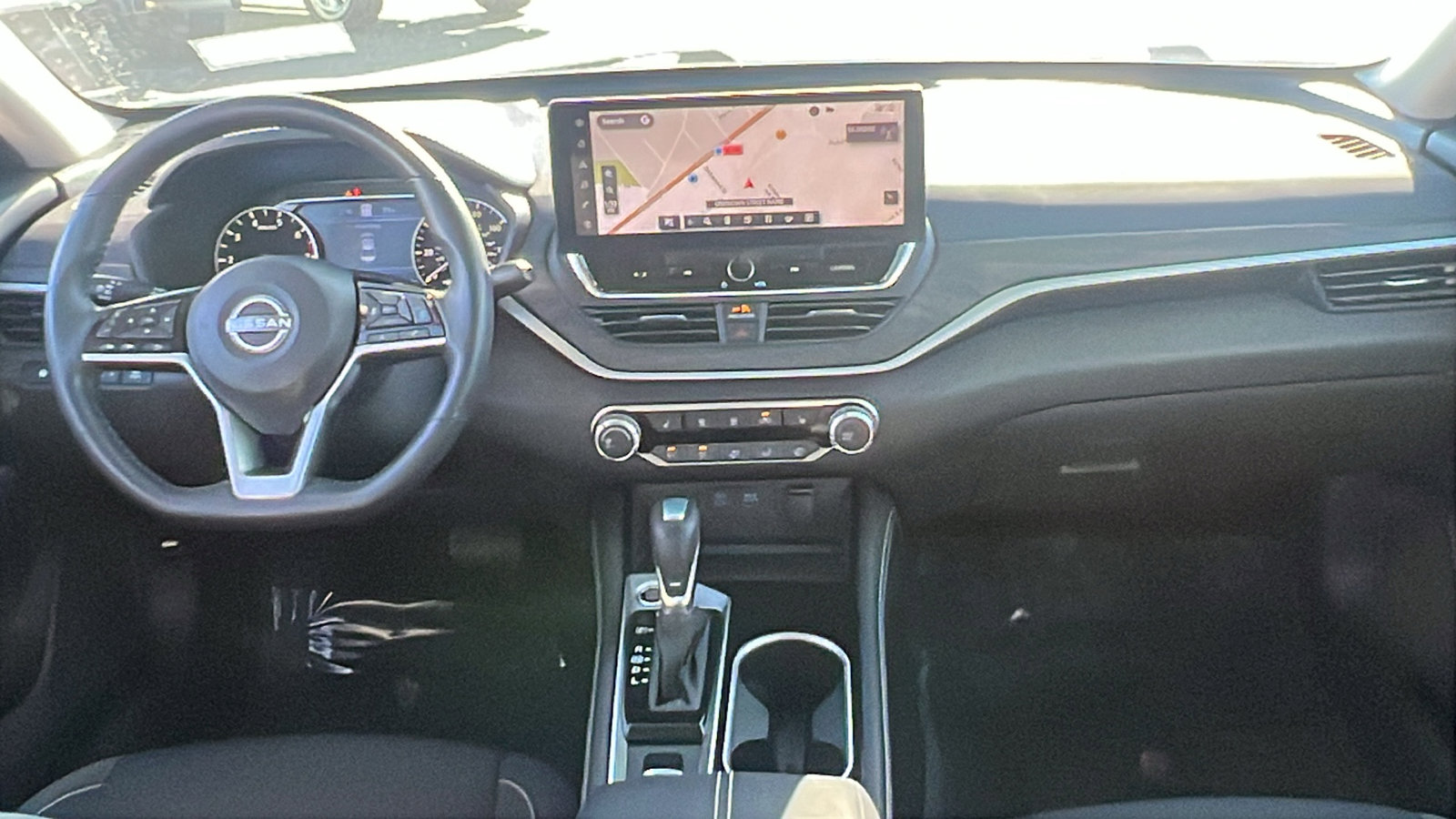 Used 2023 Nissan Altima 2.5 SV w/ SV Premium Package image 22