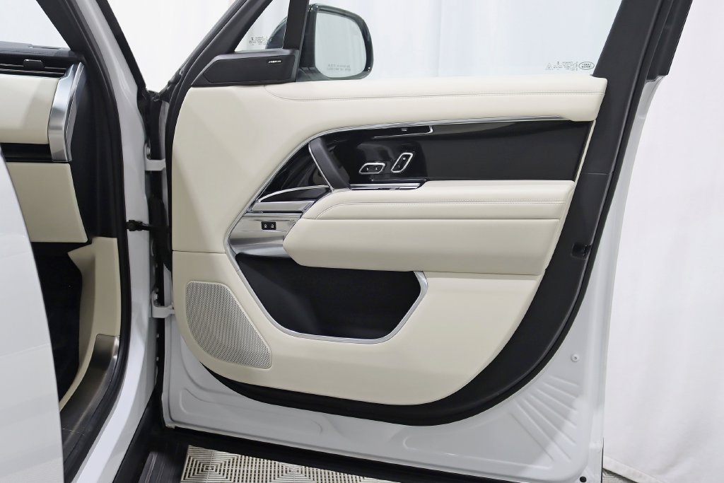 Used 2023 Land Rover Range Rover SE AWD/4WD image 33