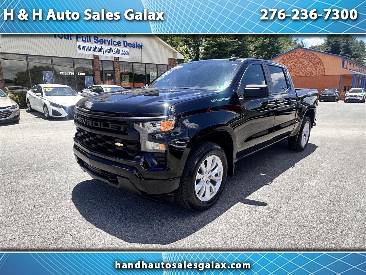 Used 2023 Chevrolet Silverado 1500 Custom image 1