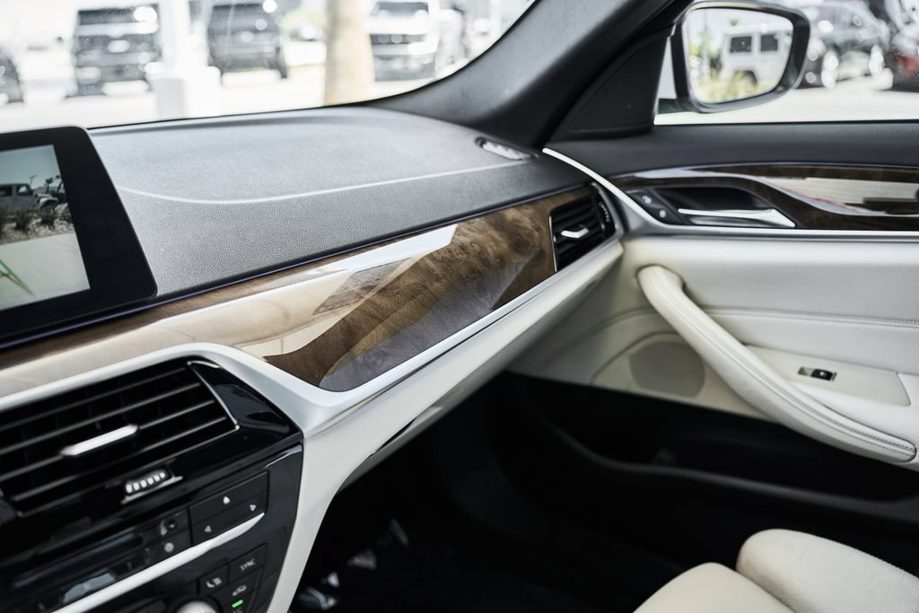 Used 2018 BMW 540i w/ Premium Package RWD image 43