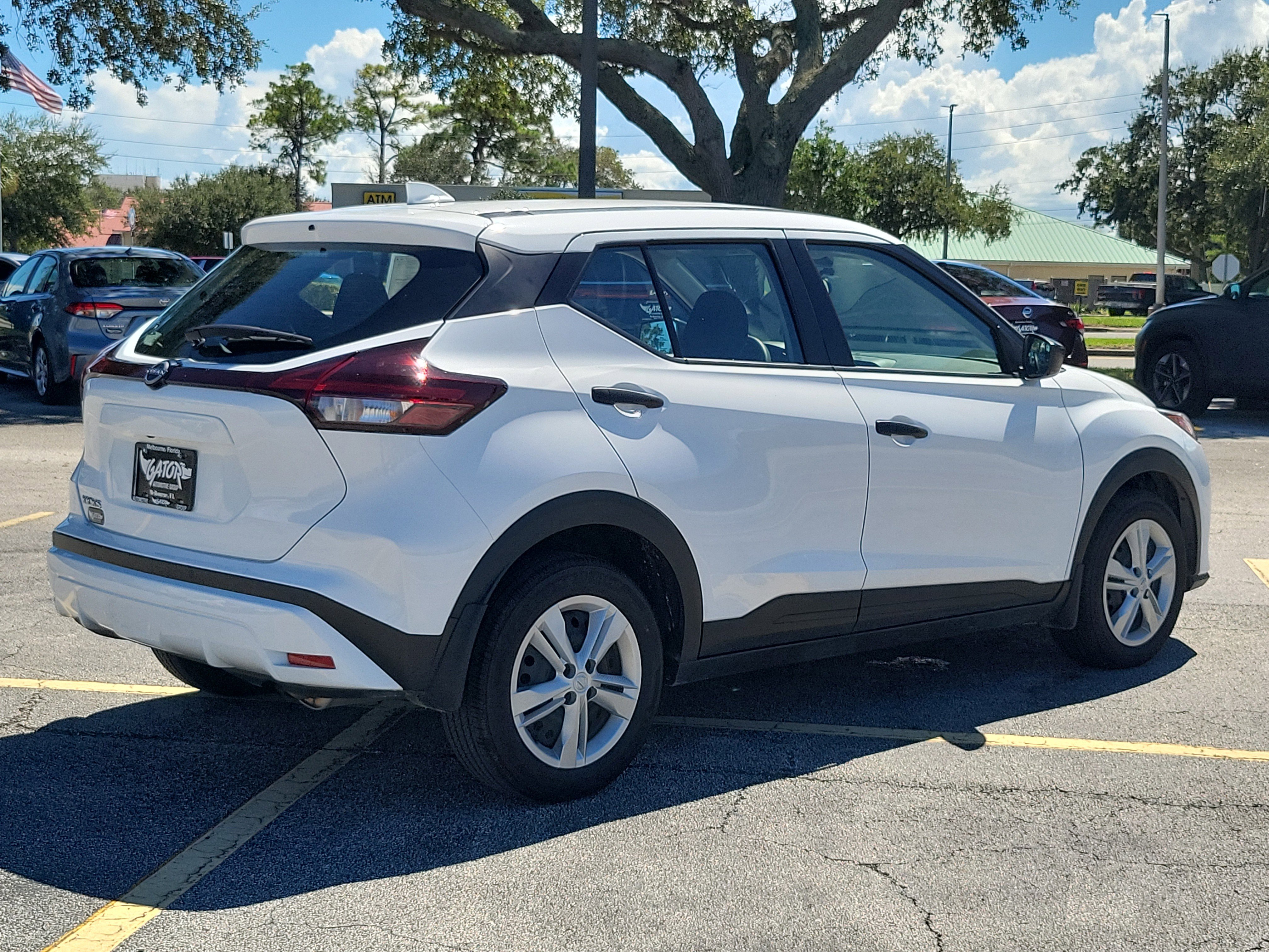 Used 2023 Nissan Kicks S FWD image 5