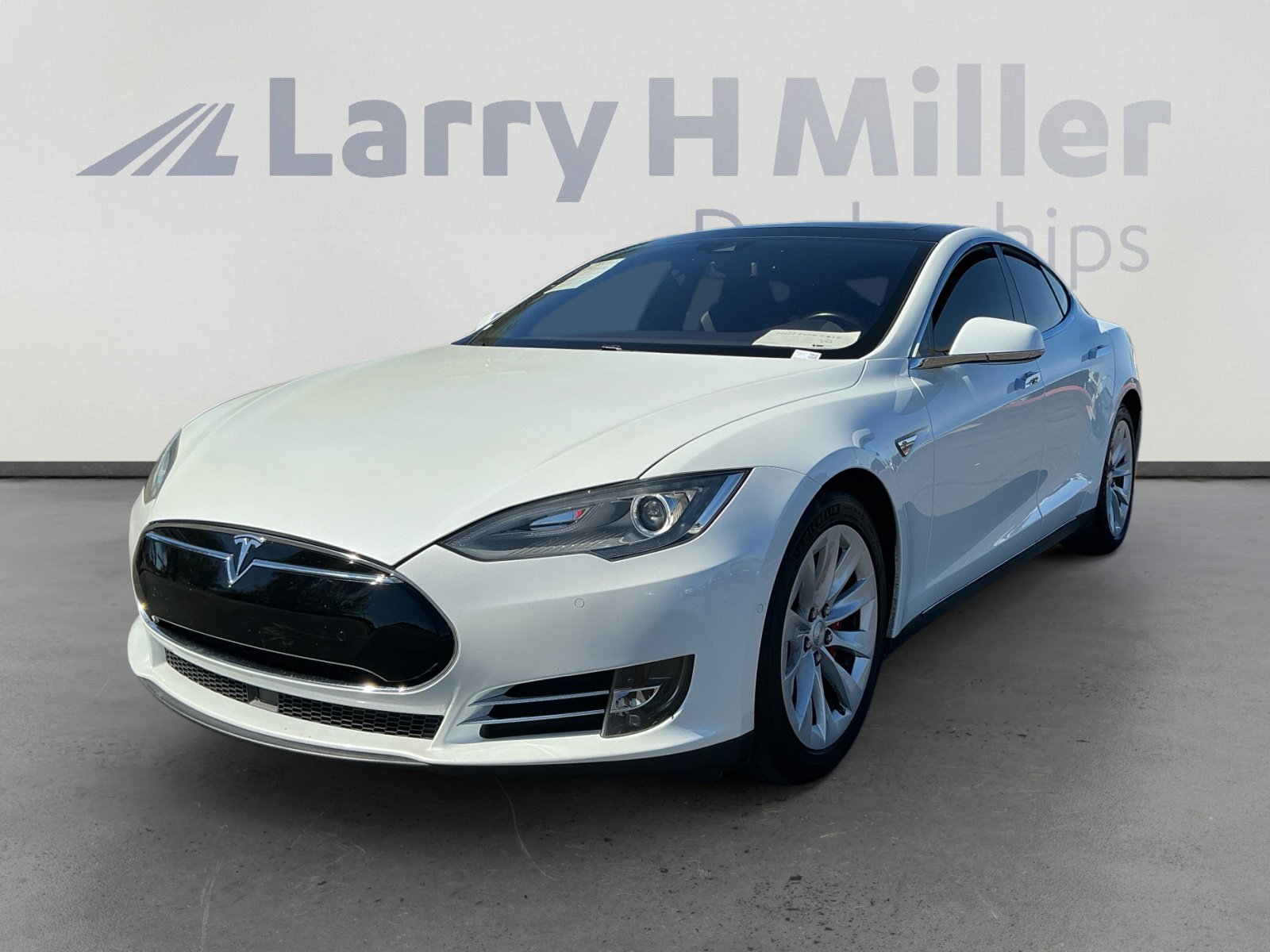 Used 2016 Tesla Model S P90D image 1