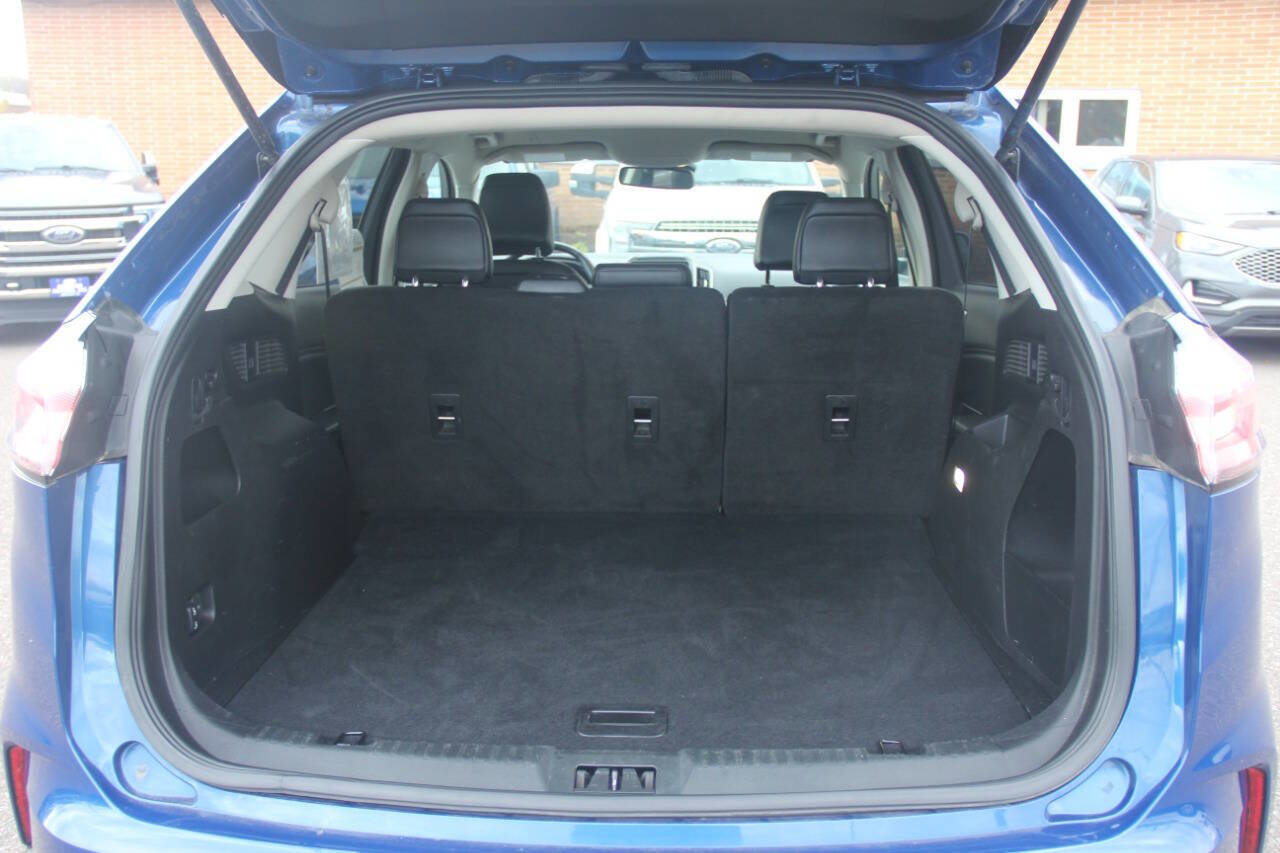 Certified 2024 Ford Edge SEL image 11