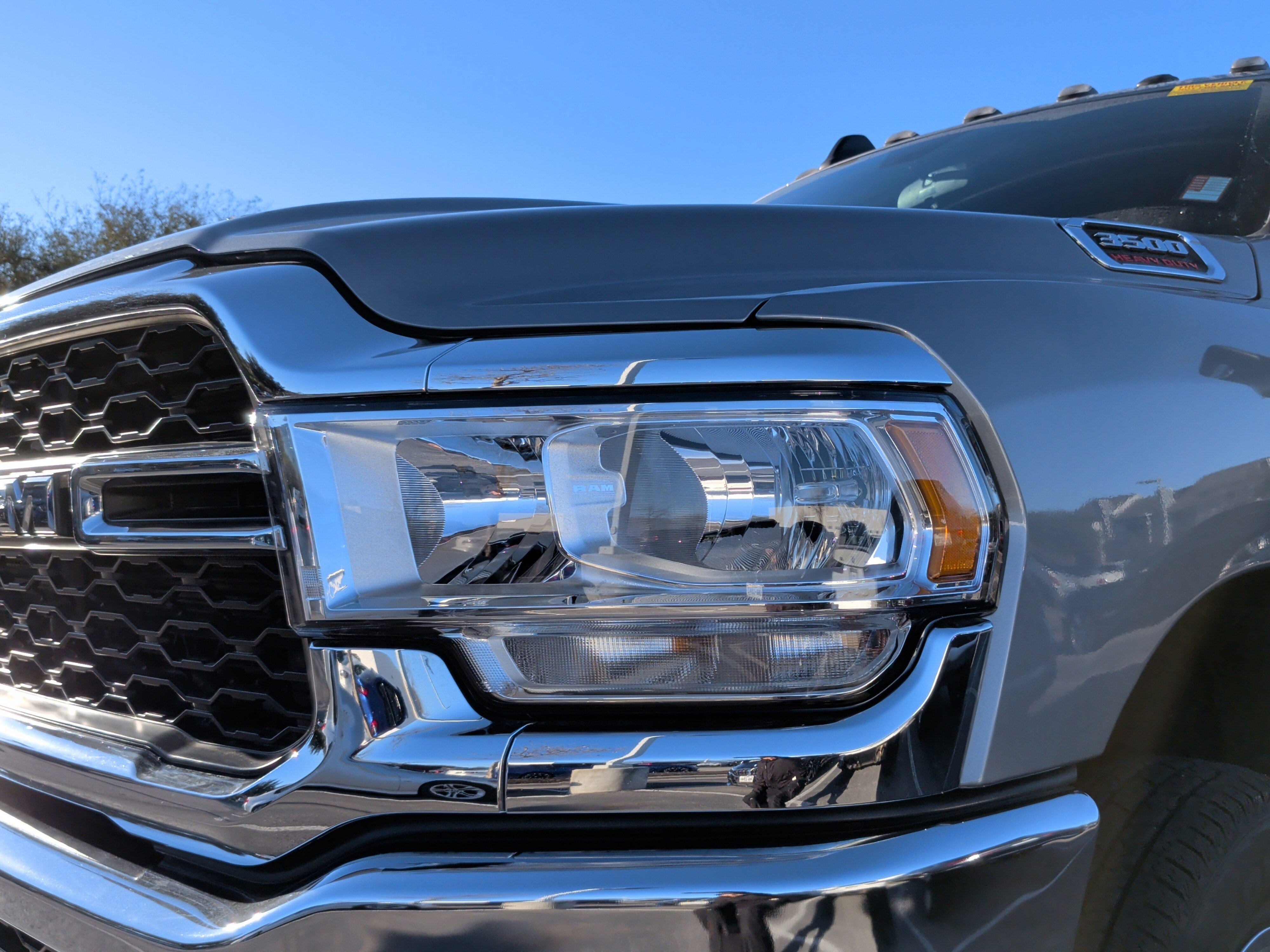 Used 2024 RAM 3500 Tradesman w/ Chrome Appearance Group image 3