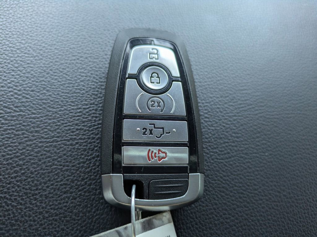 Used 2022 Ford F150 Lariat w/ Tow Technology Package image 33