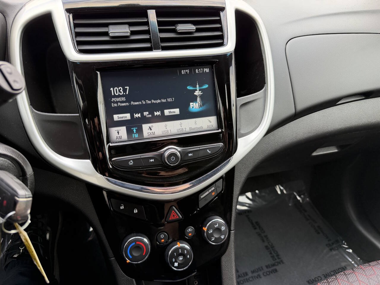 Used 2017 Chevrolet Sonic LT FWD image 30