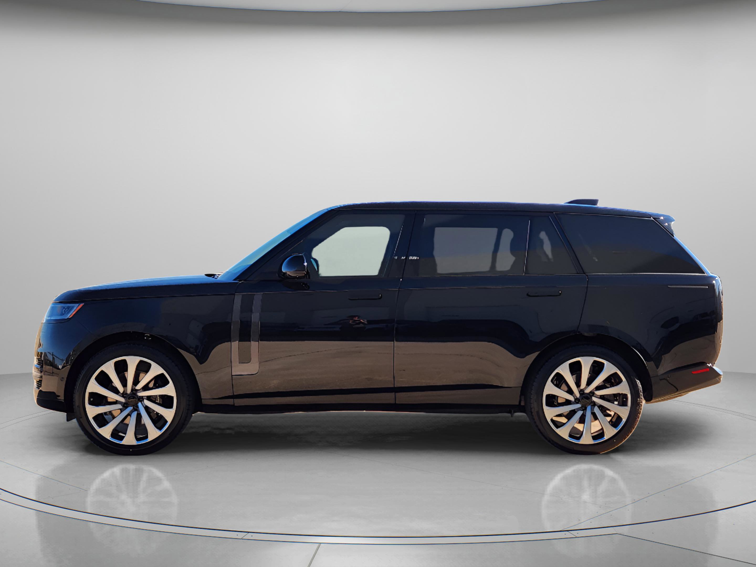New 2026 Land Rover Range Rover Long Wheelbase Autobiography image 2