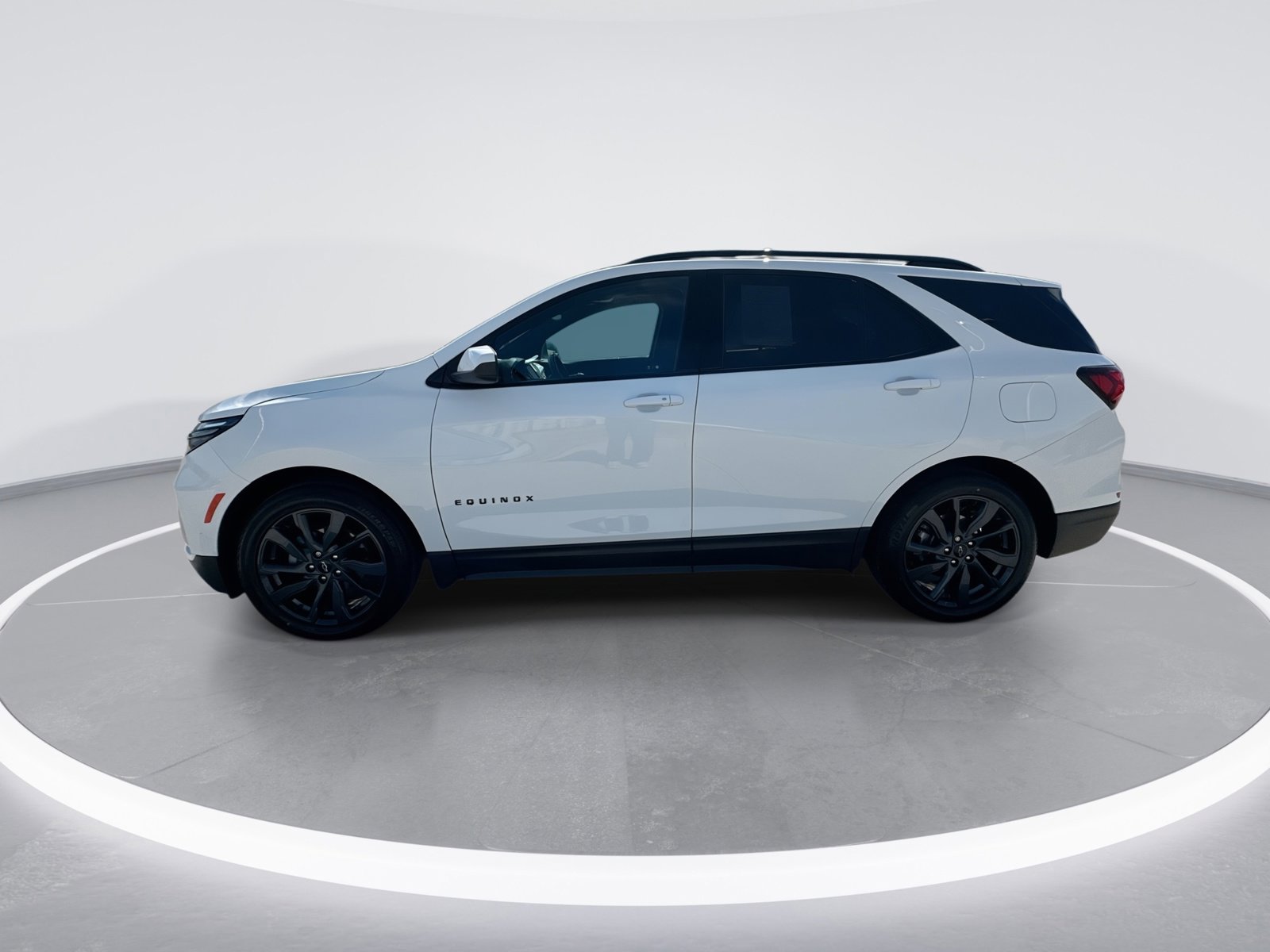 Used 2022 Chevrolet Equinox RS w/ LPO, Floor Liner Package FWD image 5