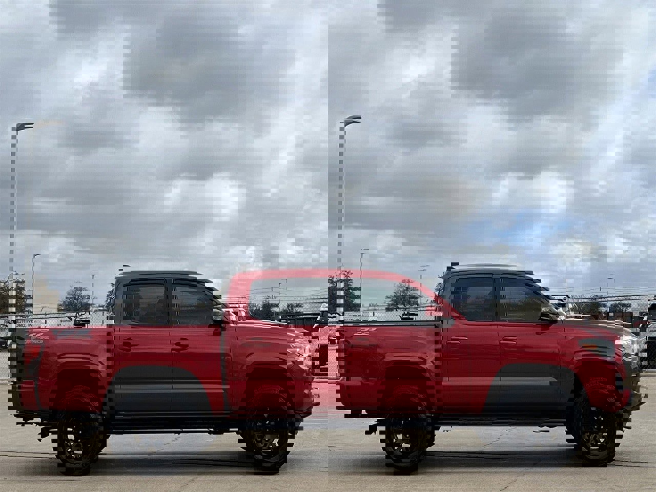 Used 2021 Toyota Tacoma SR w/ SR Convenience Package image 3