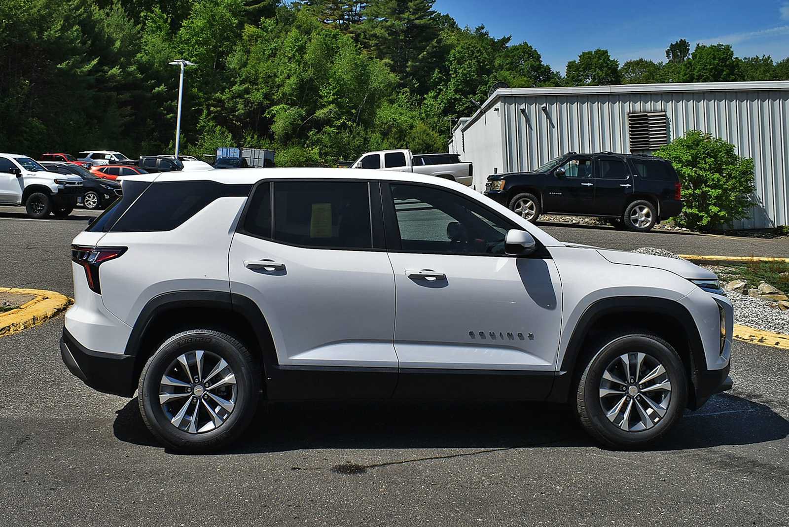 New 2026 Chevrolet Equinox LT AWD/4WD image 7