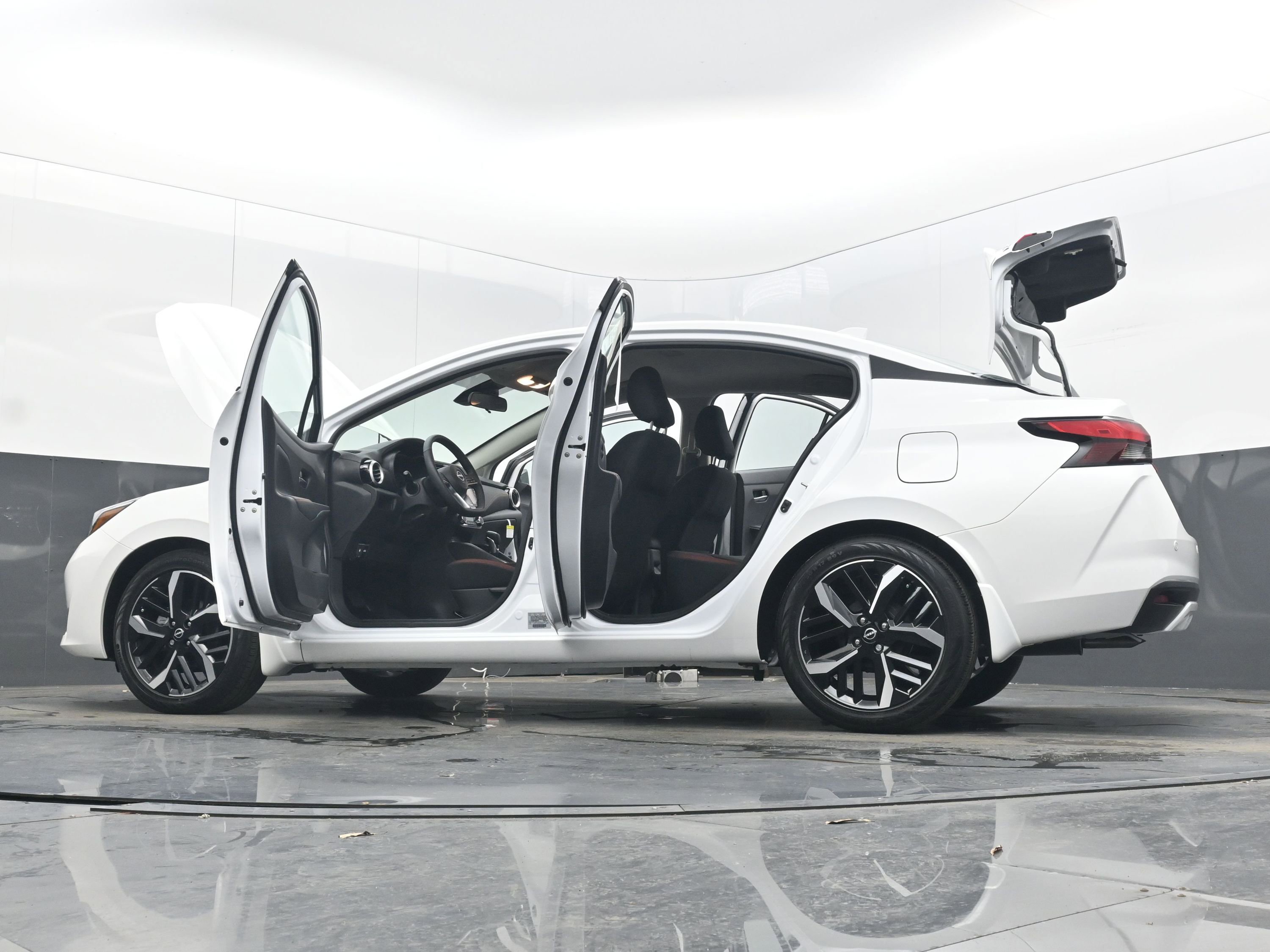 Certified 2025 Nissan Versa SR w/ Trunk Package image 43