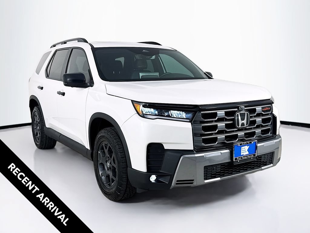 Used 2026 Honda Pilot TrailSport image 1