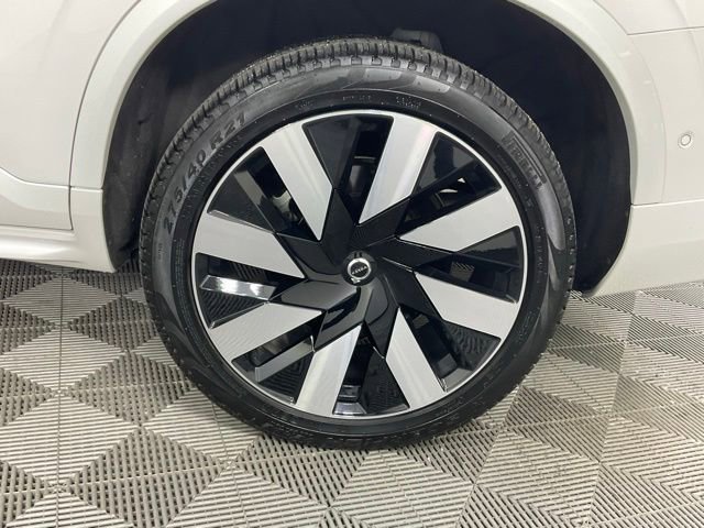 Certified 2024 Volvo XC90 T8 Plus w/ Protection Package Premier AWD/4WD image 39