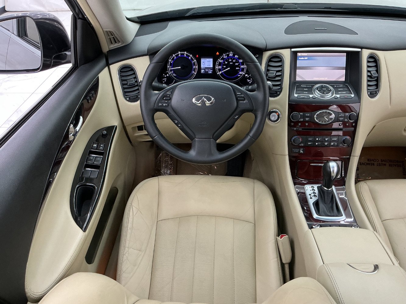 Used 2016 INFINITI QX50 AWD w/ Premium Package image 31