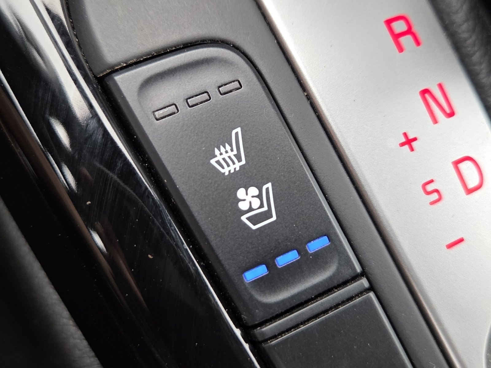 Used 2023 Kia Forte GT w/ GT2 Package FWD image 9