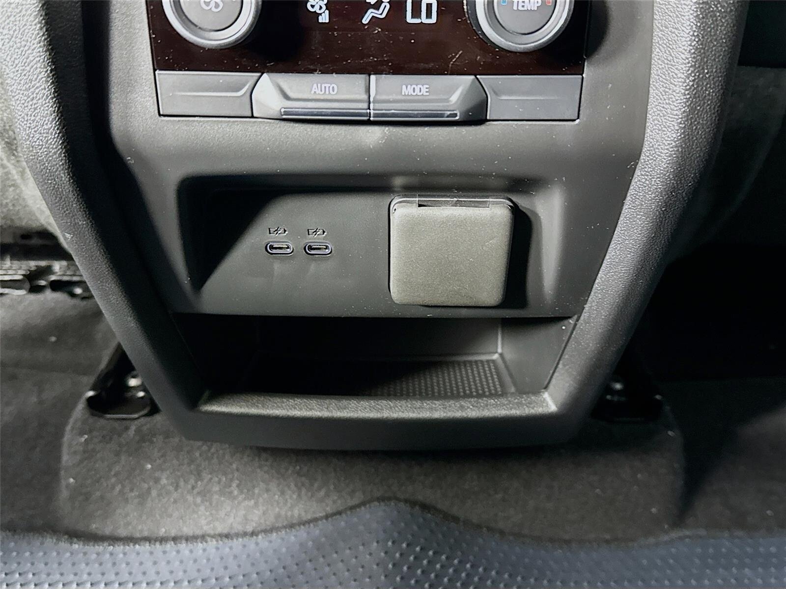 New 2026 Buick Enclave Sport Touring w/ Power Package FWD image 28