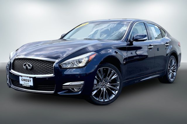 Used 2018 INFINITI Q70 Luxe AWD/4WD image 12