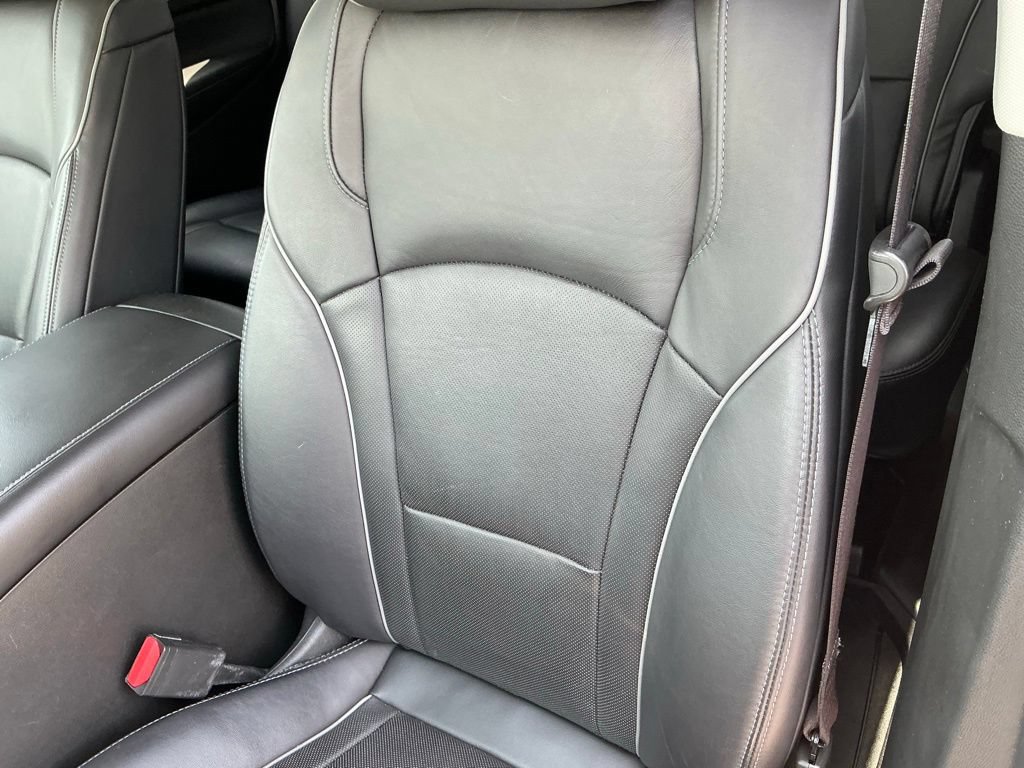 Used 2020 Buick Enclave Avenir w/ Avenir Technology Package FWD image 16