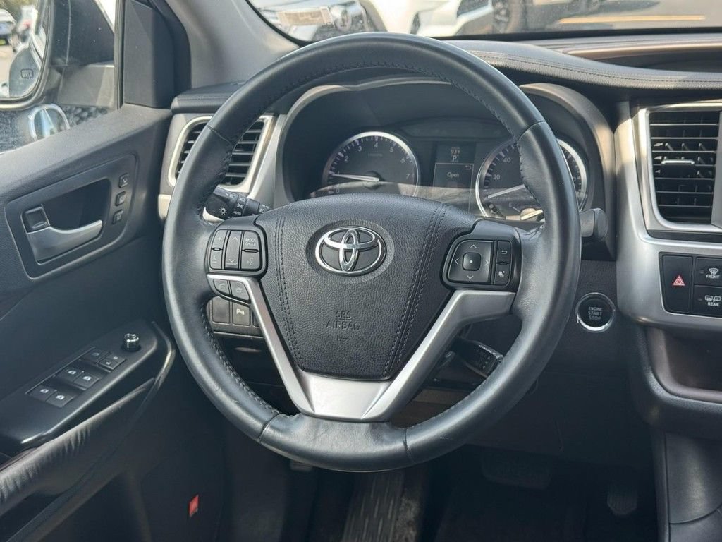 Used 2015 Toyota Highlander Limited AWD/4WD image 21
