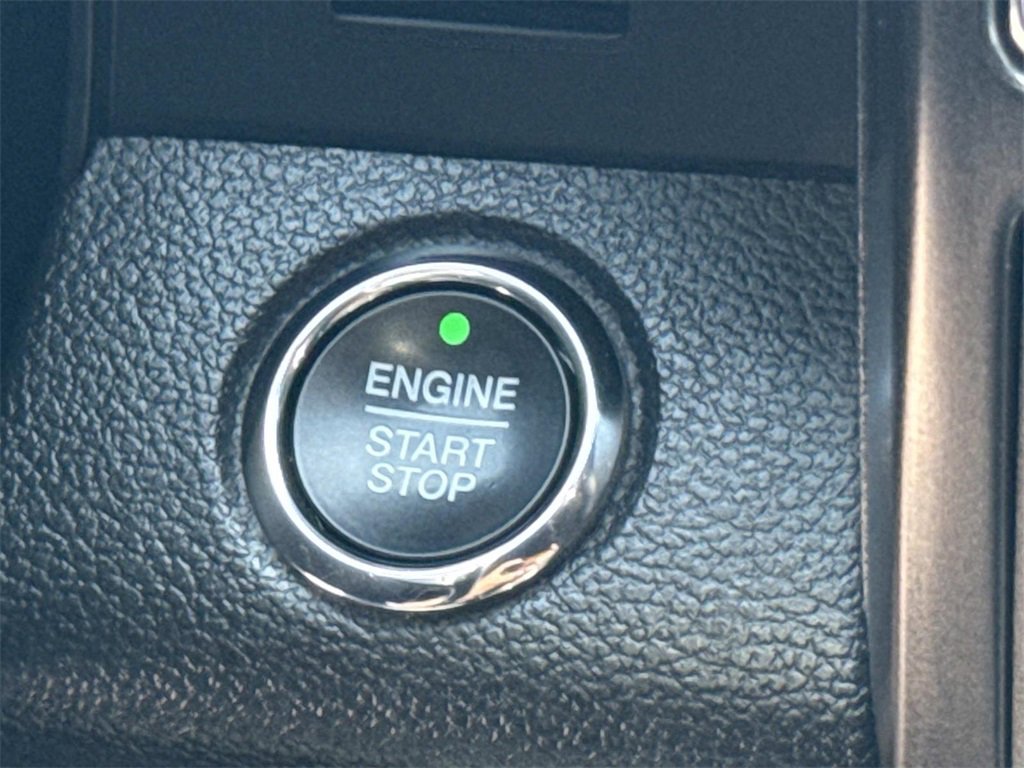 Used 2021 Ford Expedition Limited image 16